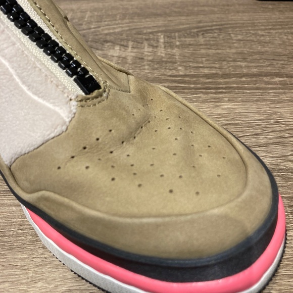 Air Jordan 1 Women’s 7 Shoes Boots New Nike NWT - Picture 11 of 14